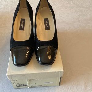 Bally black suede classic heels